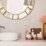 Alojamento de Acomodação e Pequeno-almoço Château Laffitte Carcasset 4*